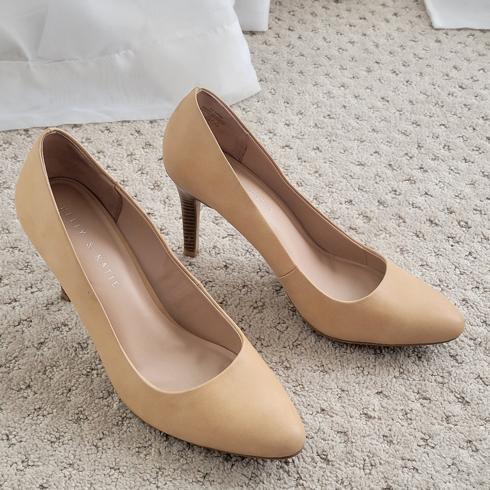 Tan beige heels DSW women's 9.5